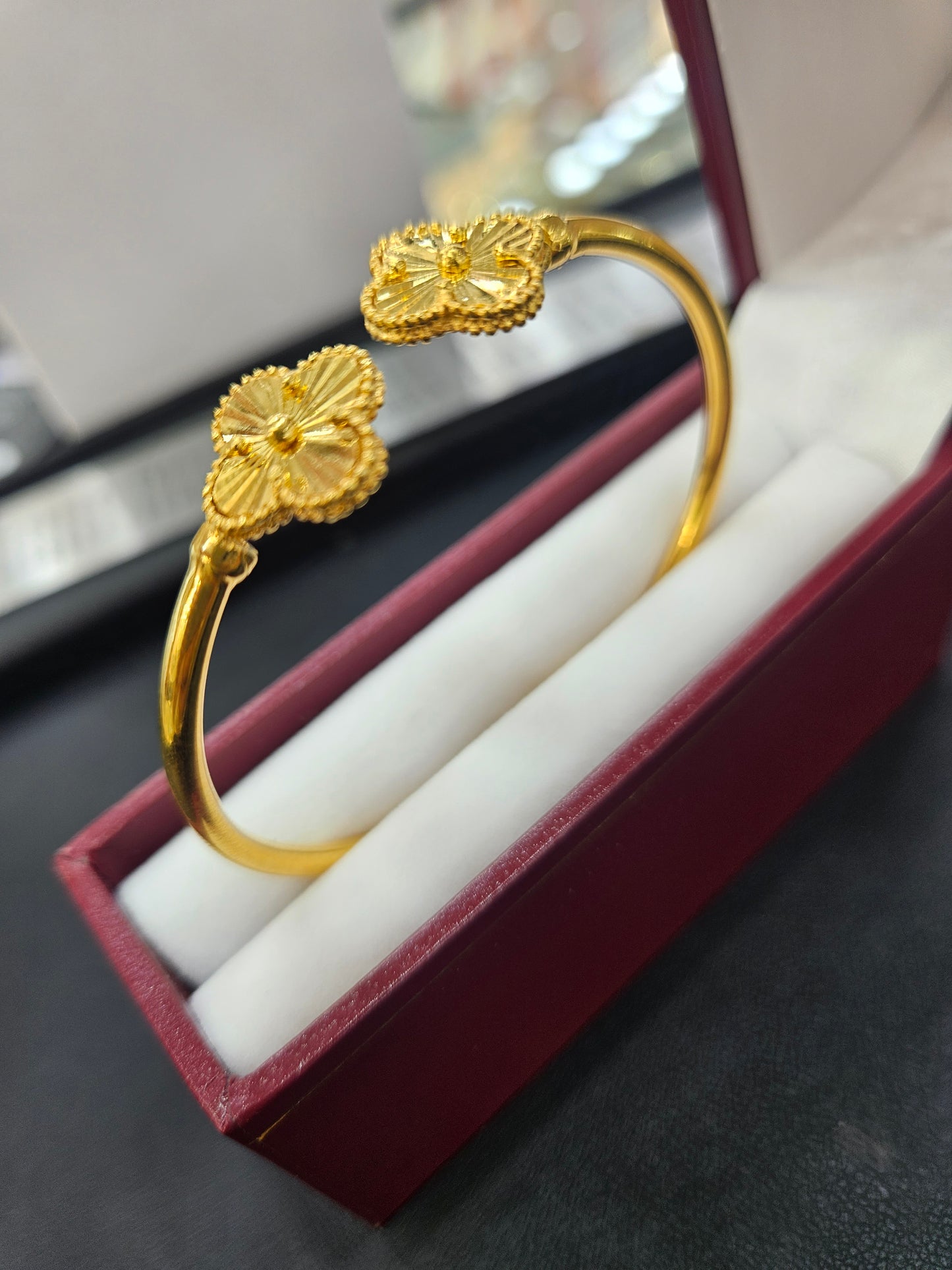 21K REAL DUBAI GOLD BANGLE.