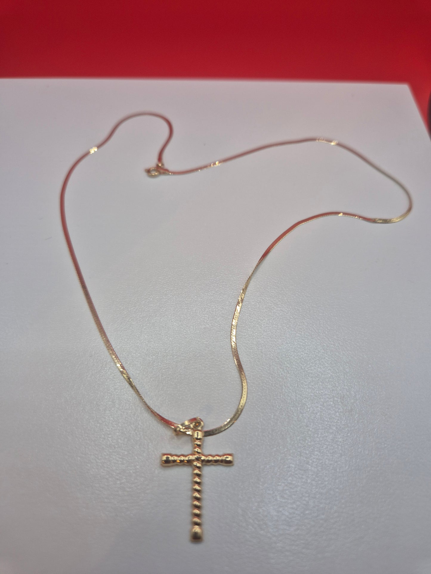 18K Gold Necklace with Cross Pendant 9.5"