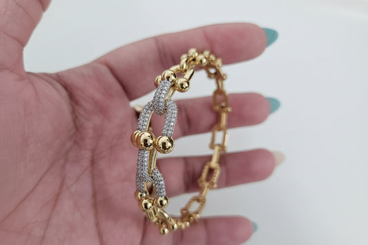 18k Gold Bangle