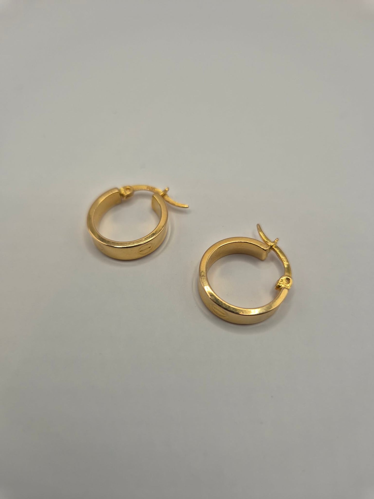 21K Cartier Hoop Earring