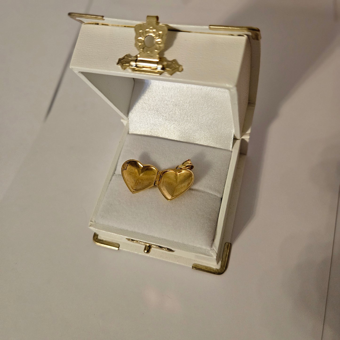 18k Saudi gold pendant