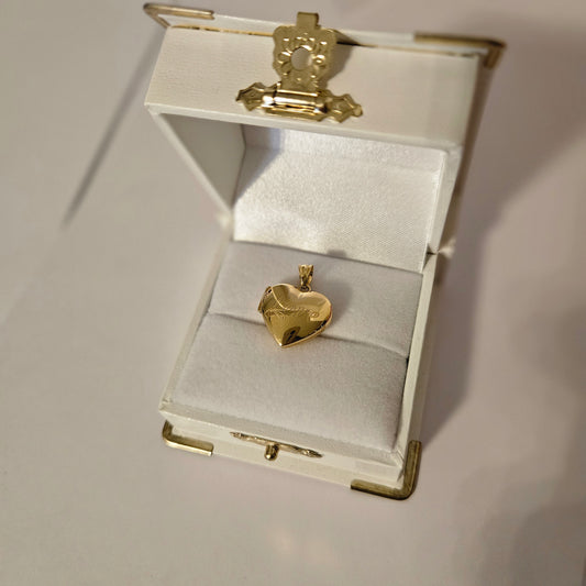 18k Saudi gold pendant