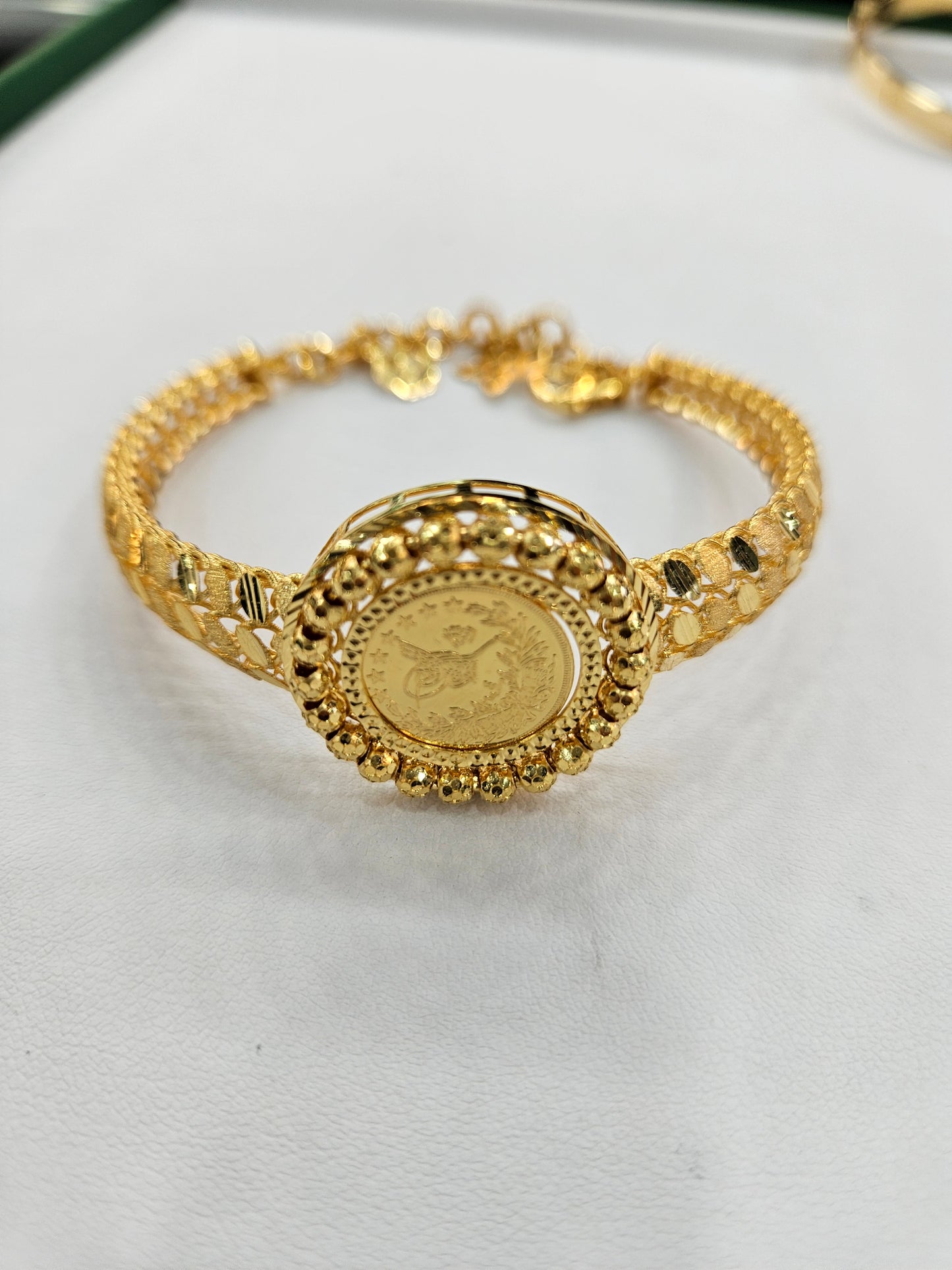 21ct Dubai gold bangle