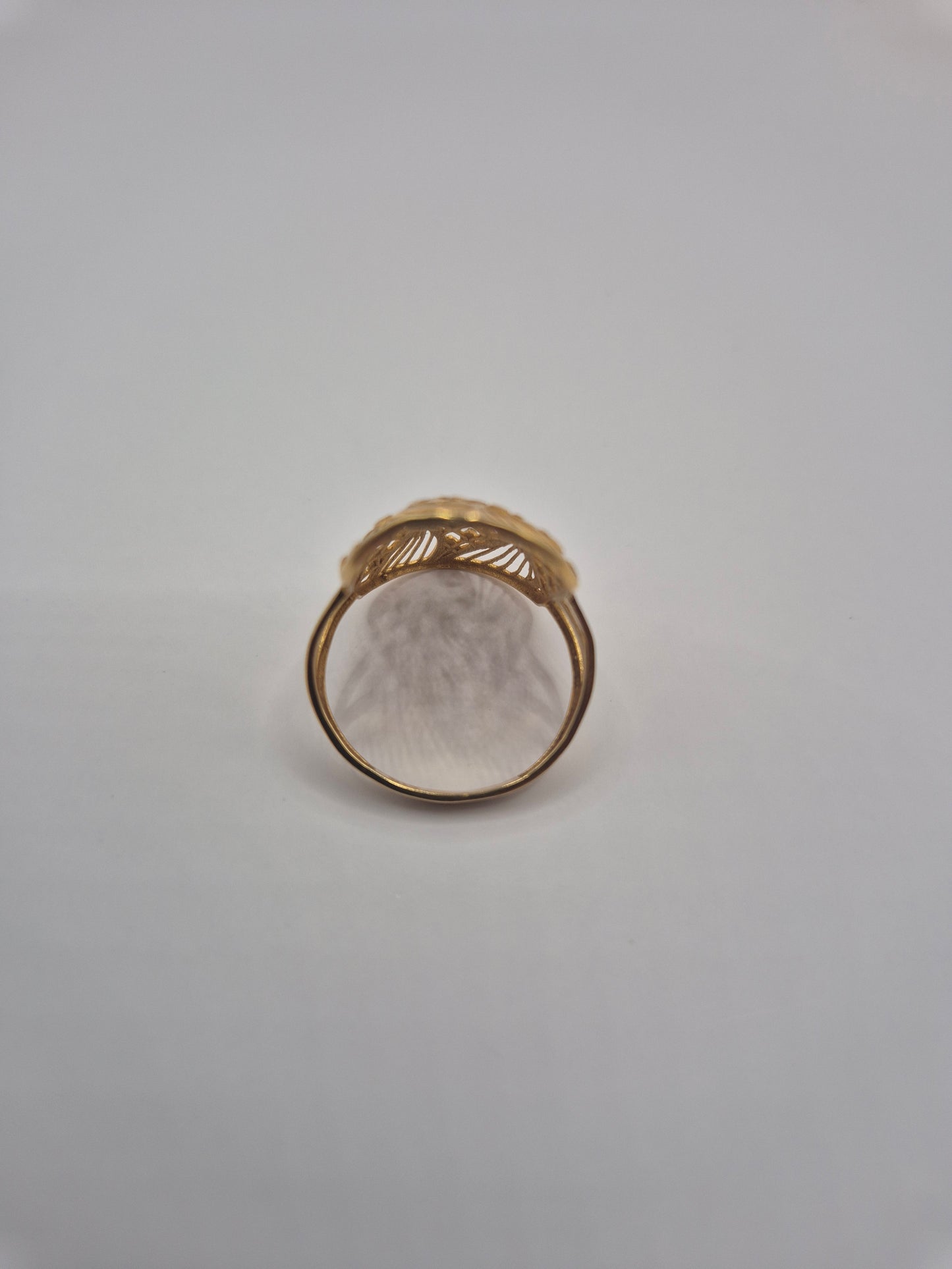21k Gold Ring. Size 9.